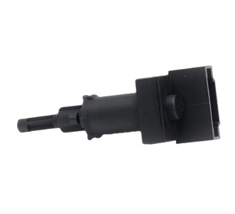 P2400 INTERRUPTOR LUZ DE FREIO (EC7415)