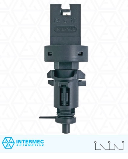 P2421 INTERRUPTOR LUZ DE FREIO (EC7057)